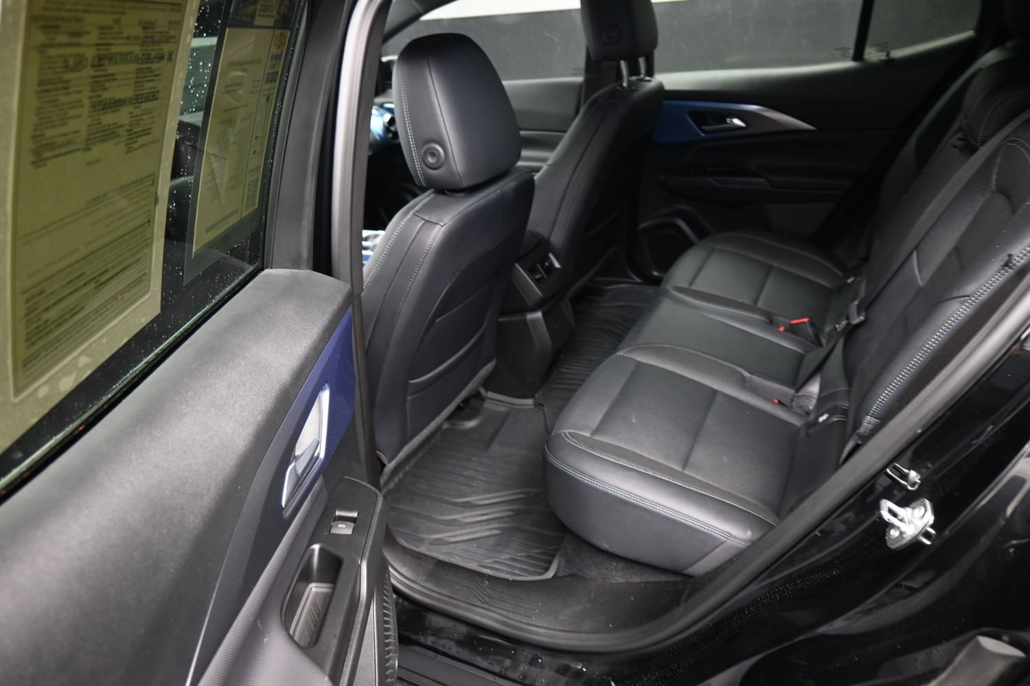 Used 2024 Chevrolet Equinox EV LT FWD image 17