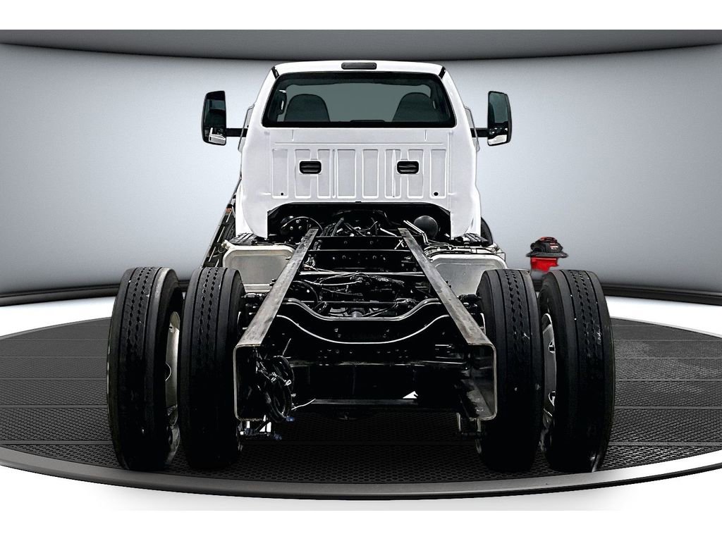 Used 2023 Ford F750 2WD Regular Cab Super Duty image 5