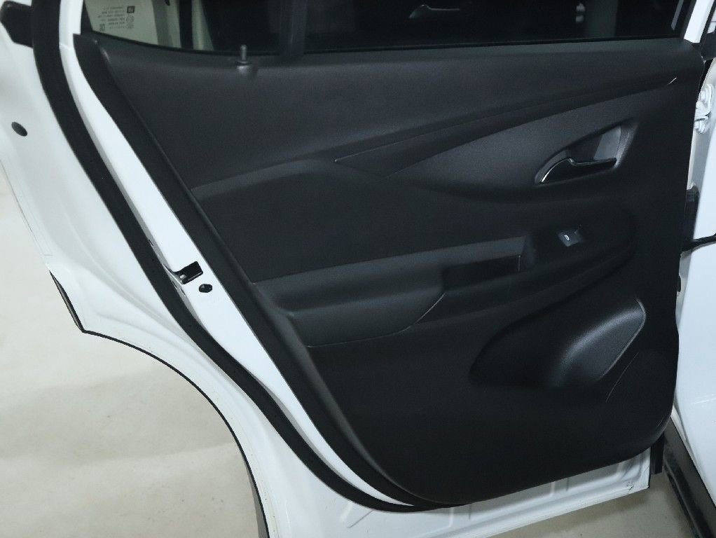 Used 2025 Buick Envista Preferred image 13