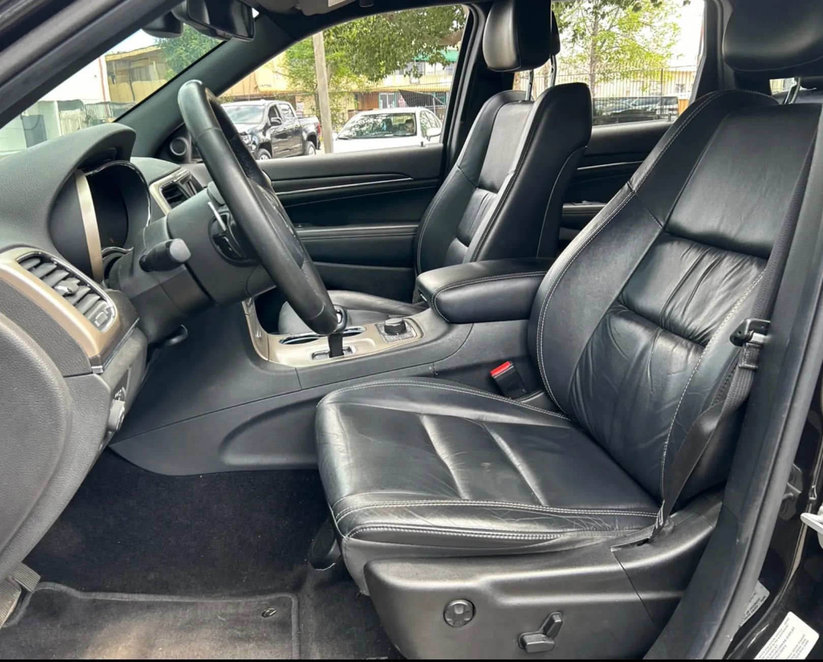 Used 2015 Jeep Grand Cherokee Limited image 3