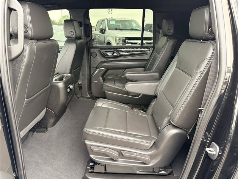 Used 2022 GMC Yukon XL Denali w/ Max Trailering Package AWD/4WD image 22