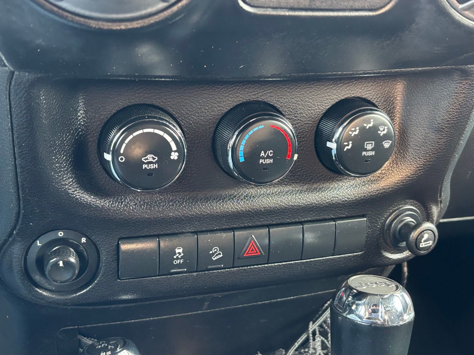 Used 2012 Jeep Wrangler Sport image 23