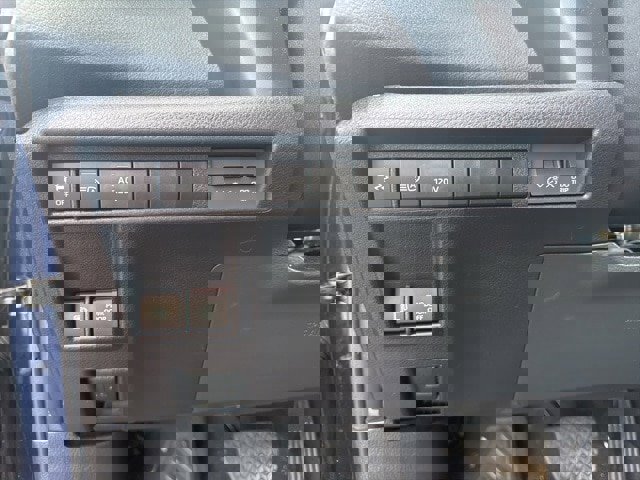 Used 2025 Toyota Sienna XSE image 8