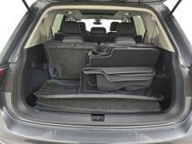 Used 2023 Volkswagen Tiguan SE w/ Panoramic Sunroof Package FWD image 19