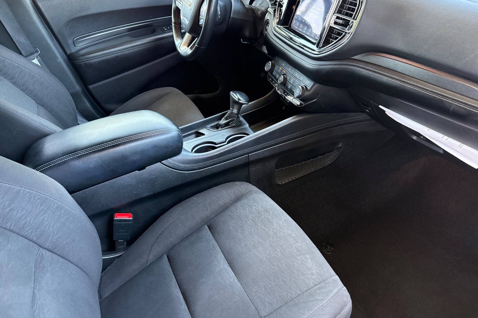Used 2023 Dodge Durango SXT RWD image 25