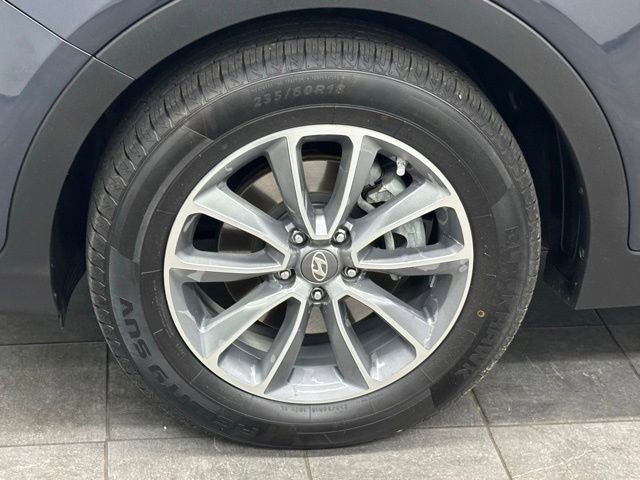 Used 2017 Hyundai Santa Fe SE FWD image 6