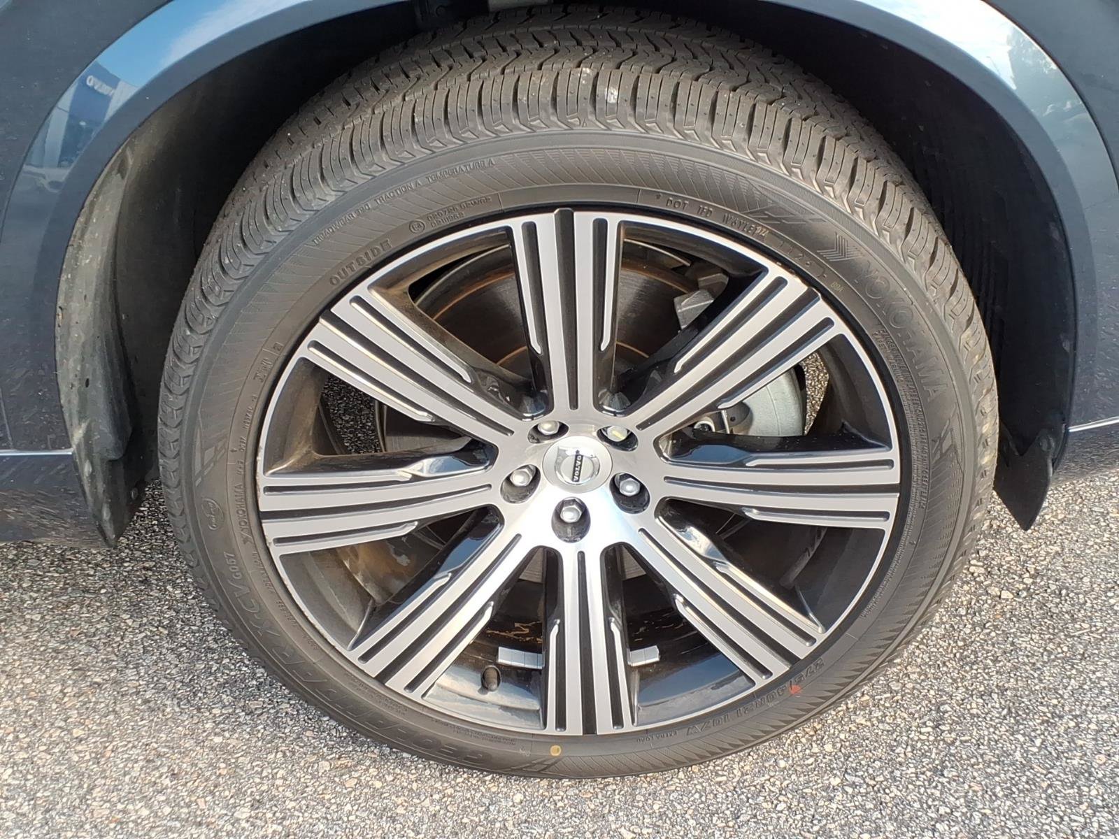 Certified 2024 Volvo XC90 T8 Ultimate w/ Protection Package Premier AWD/4WD image 11