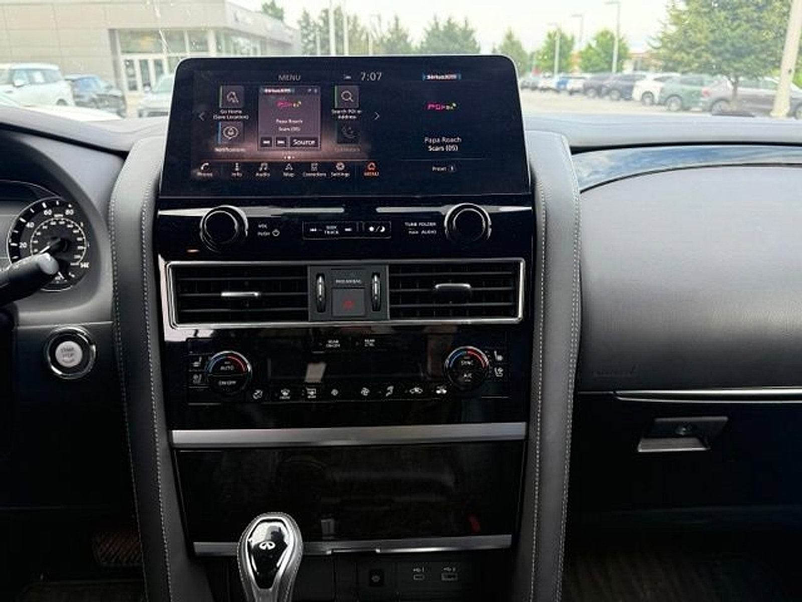 Certified 2024 INFINITI QX80 Sensory w/ Cargo Package AWD/4WD image 12
