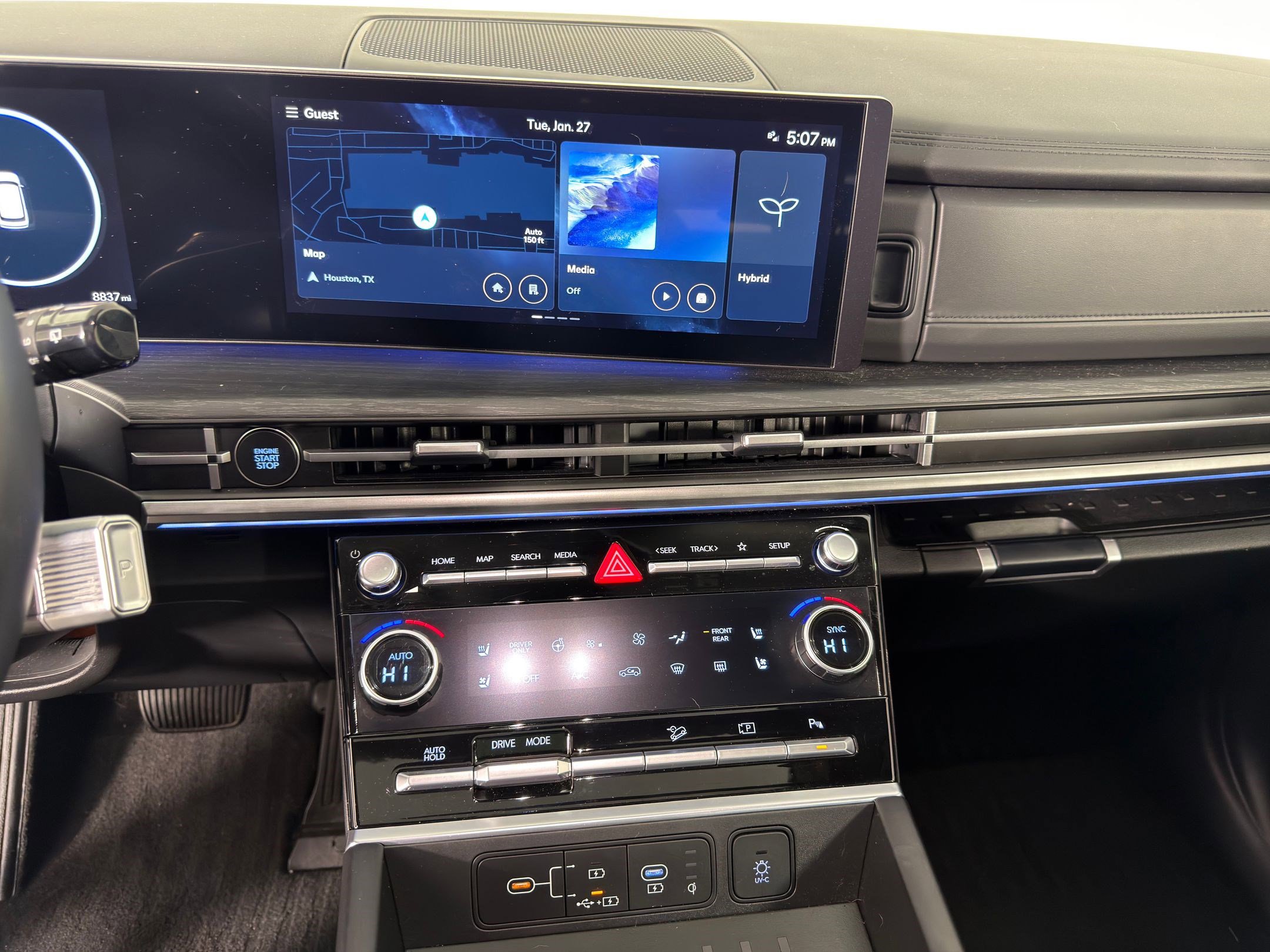 Used 2025 Hyundai Santa Fe Limited image 23