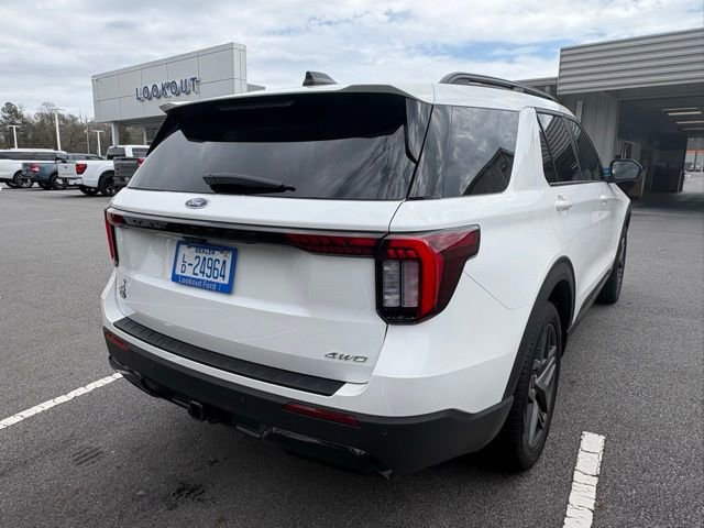 New 2026 Ford Explorer ST-Line w/ ST-Line Street Pack AWD/4WD image 5