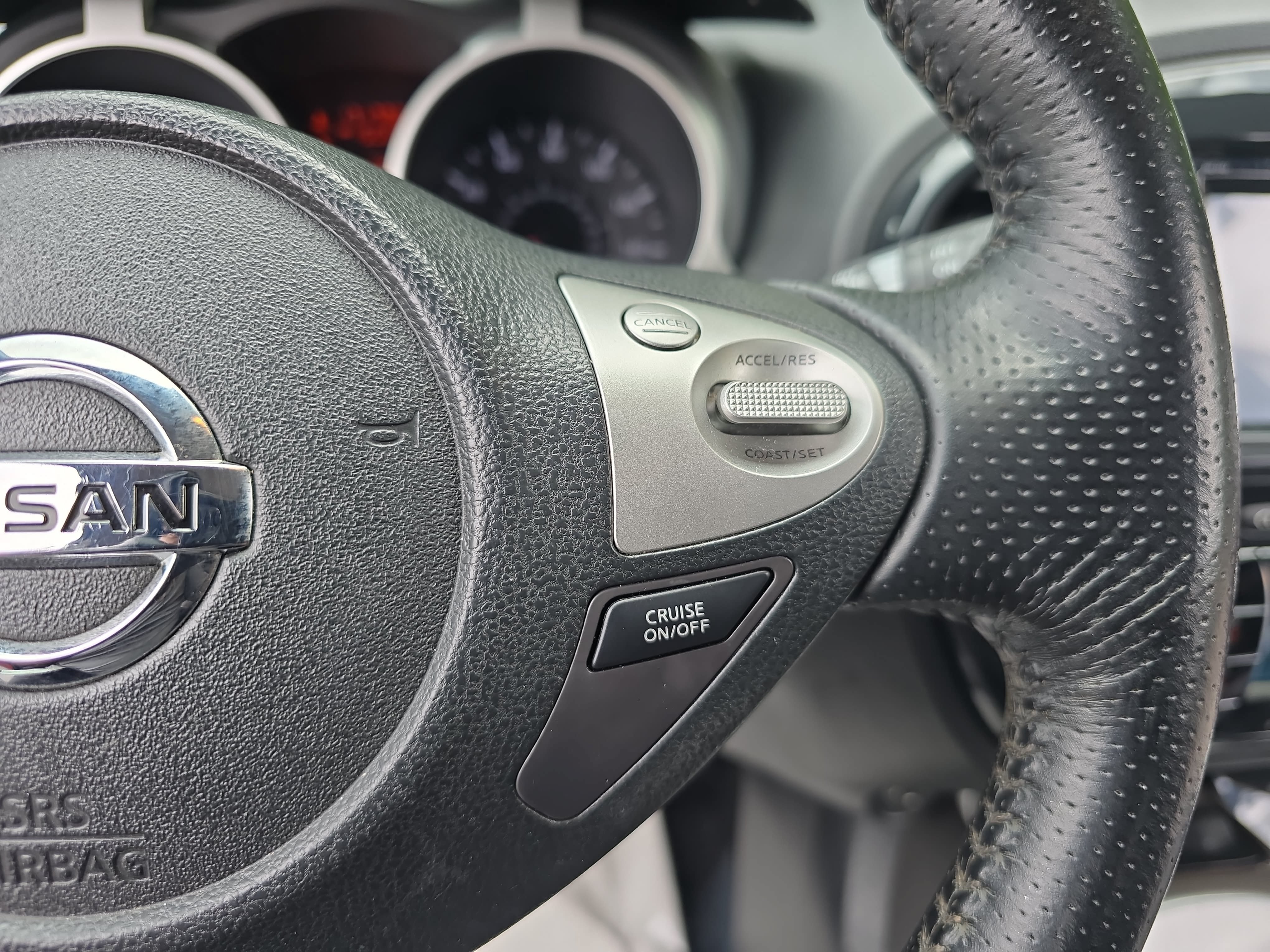 Used 2012 Nissan Juke SL AWD/4WD image 17