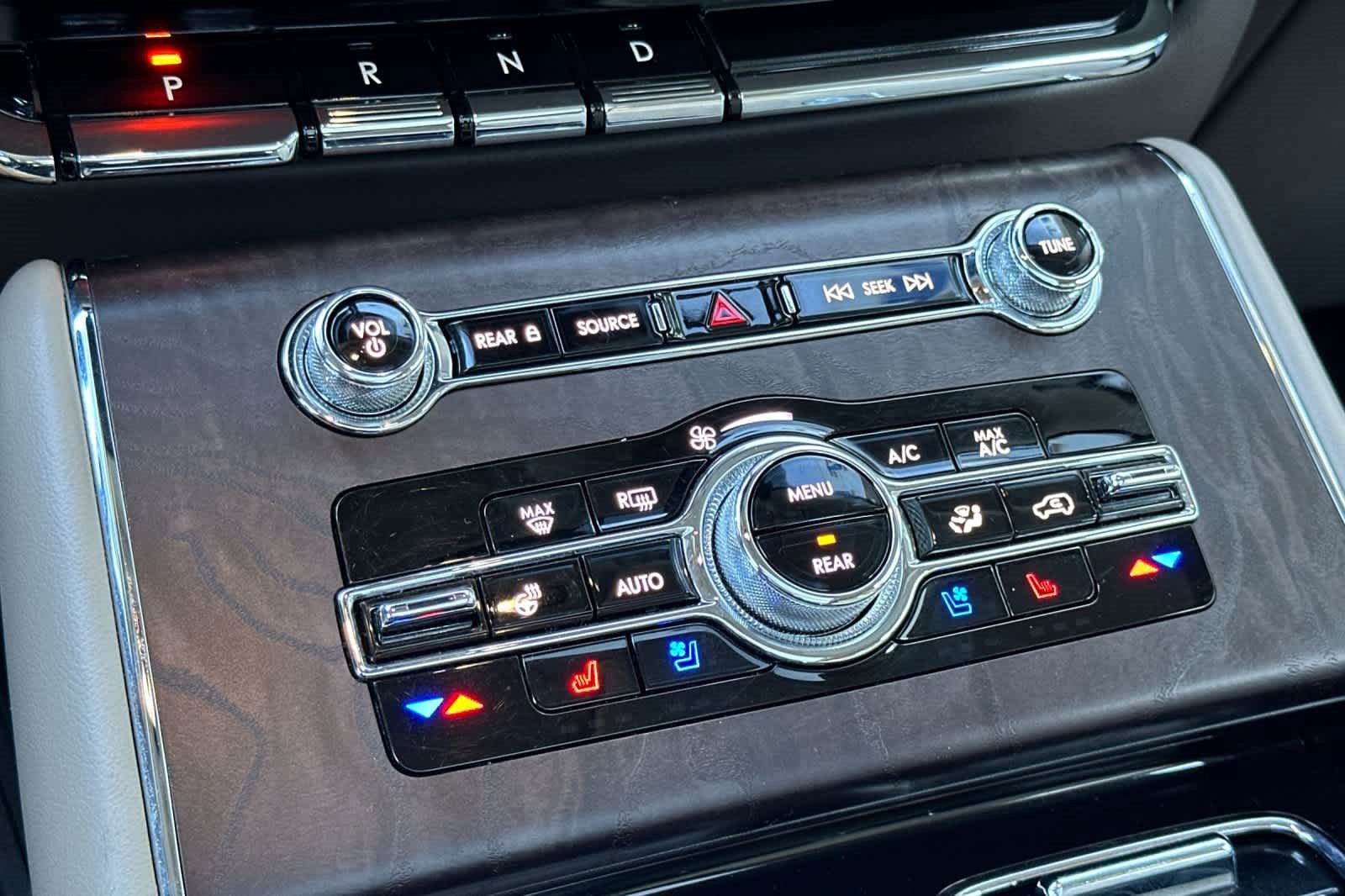 Used 2022 Lincoln Aviator Reserve w/ Equipment Group 201A image 23