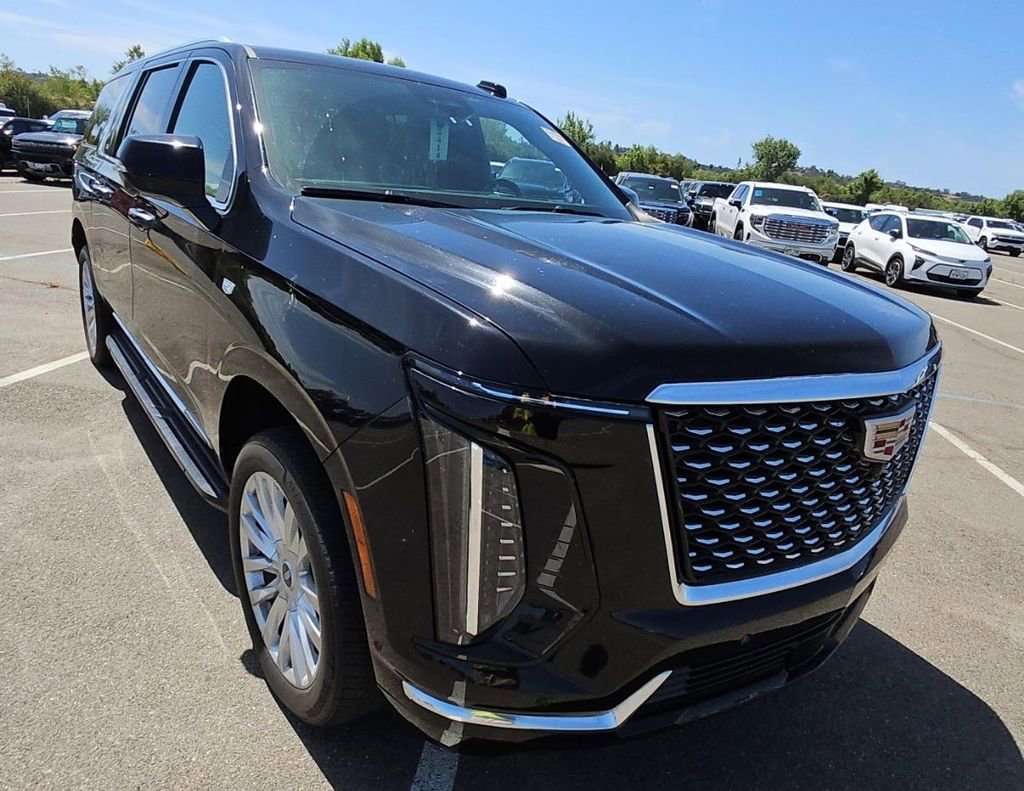 Used 2025 Cadillac Escalade ESV Luxury RWD image 2