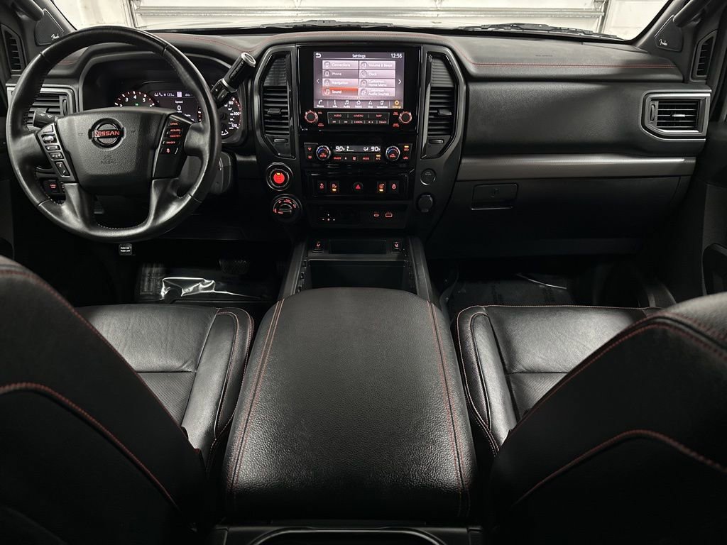 Used 2020 Nissan Titan PRO-4X w/ Pro-4x Convenience Package AWD/4WD image 24