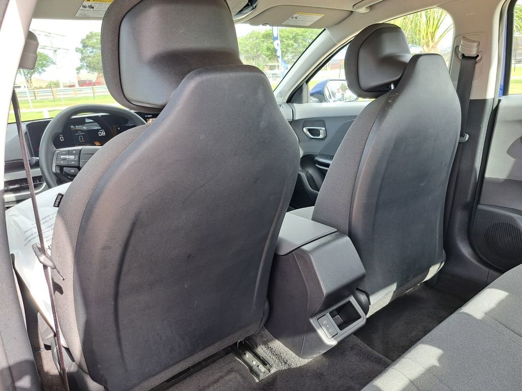 Used 2025 Kia K4 LXS image 22