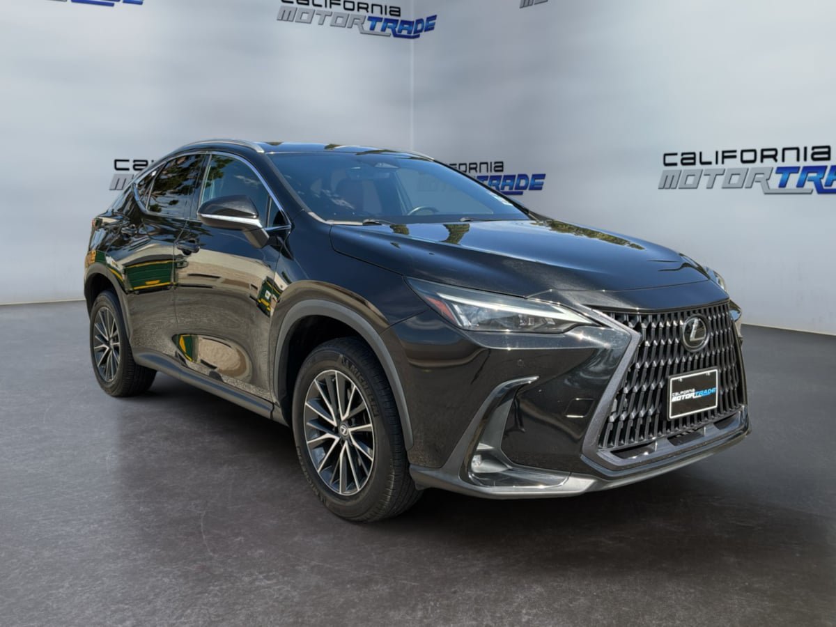 Used 2023 Lexus NX 250 FWD image 3