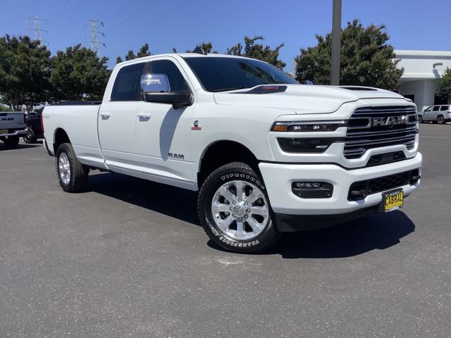 New 2026 RAM 2500 Laramie w/ Sport Appearance Package AWD/4WD image 2