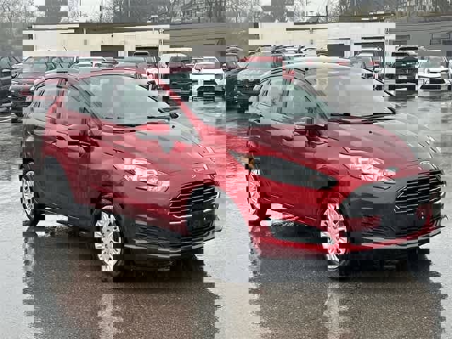 Used 2015 Ford Fiesta SE image 17