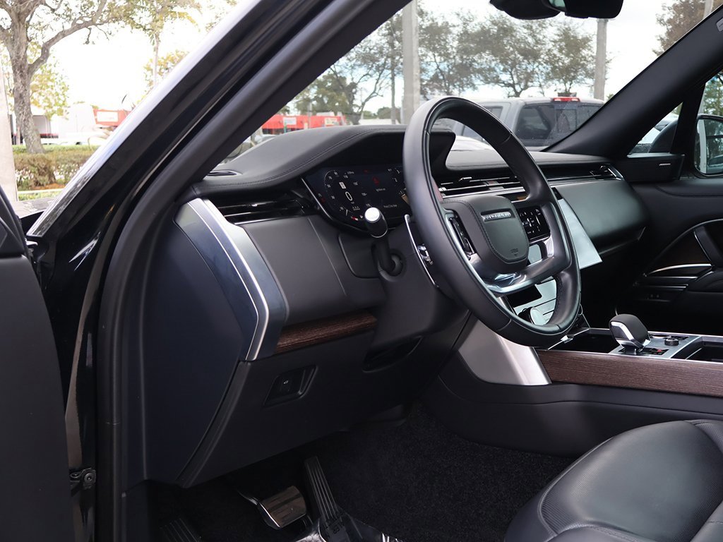 Used 2023 Land Rover Range Rover SE image 35