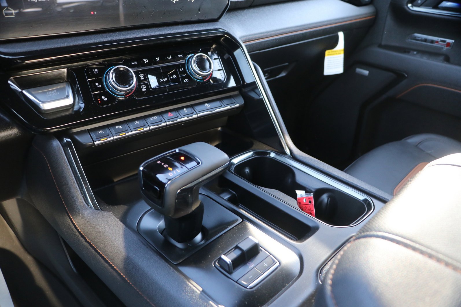 Used 2025 GMC Sierra 1500 AT4 image 25
