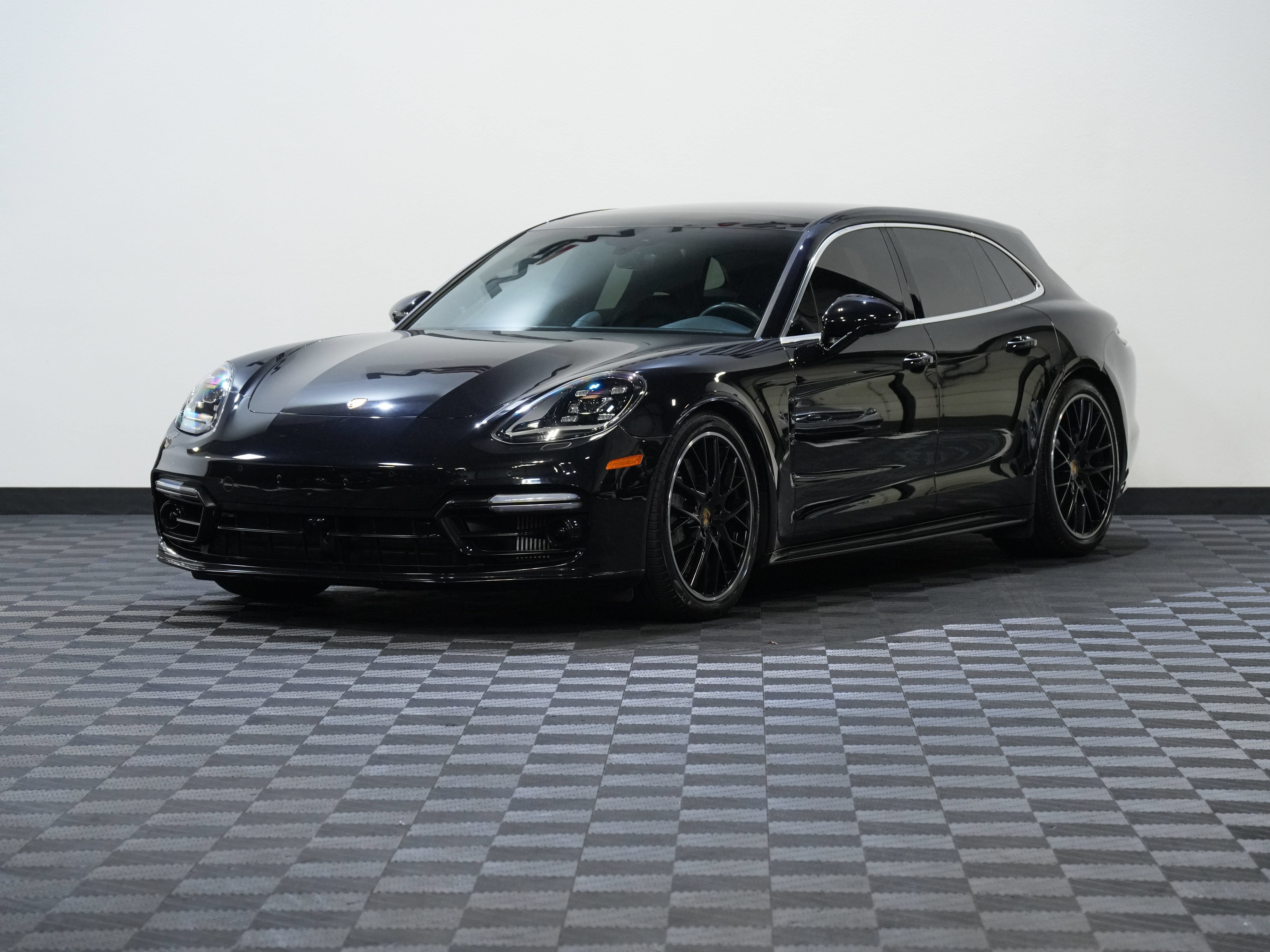 Used 2018 Porsche Panamera 4S AWD/4WD image 3
