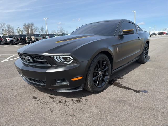 Used 2010 Ford Mustang Premium image 2