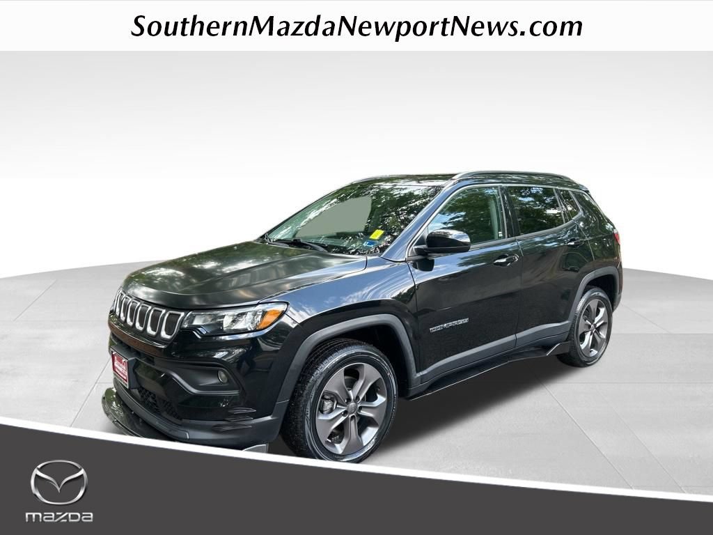Used 2022 Jeep Compass Latitude w/ Sun and Sound Group AWD/4WD image 1