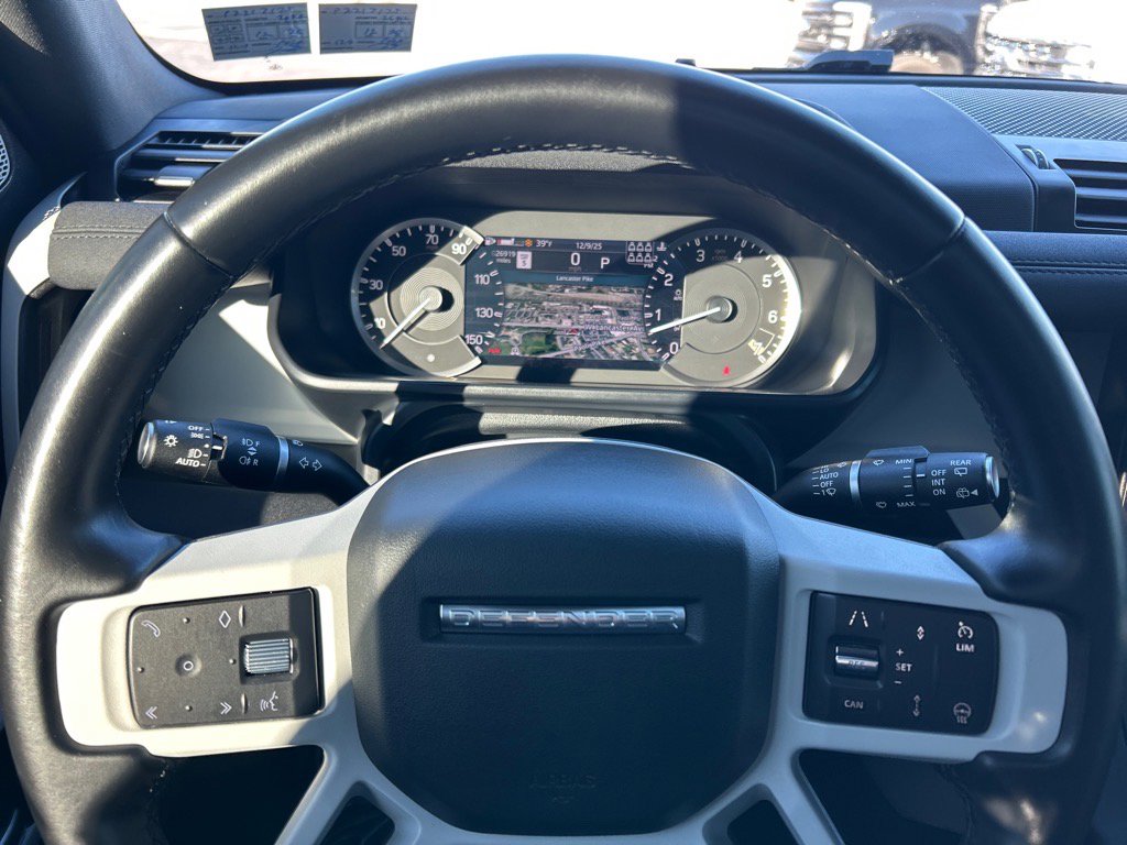 Used 2023 Land Rover Defender 130 X-Dynamic SE image 27