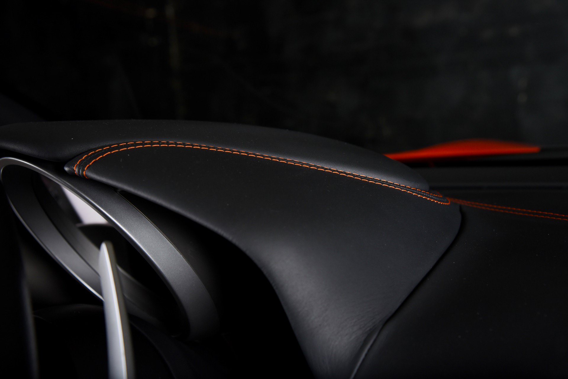 Used 2014 Ferrari F12 Berlinetta RWD image 33