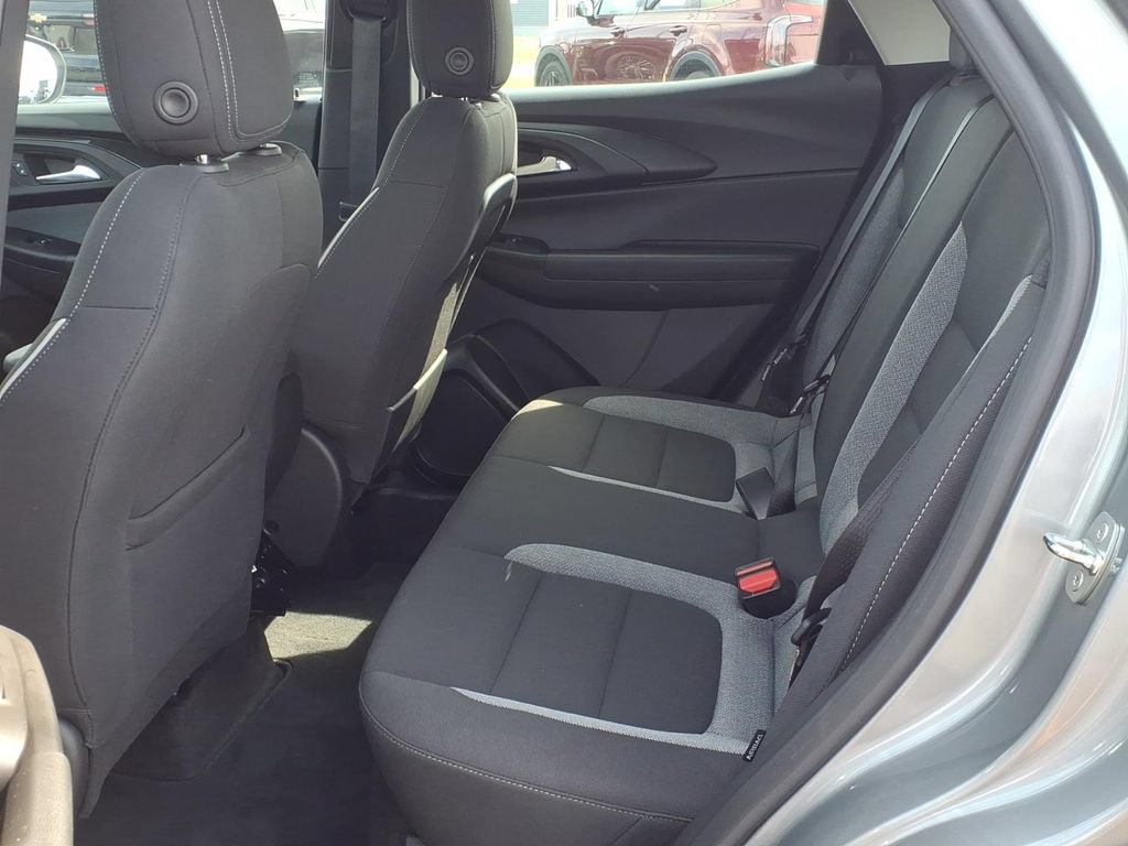 Used 2023 Chevrolet TrailBlazer LS FWD image 5