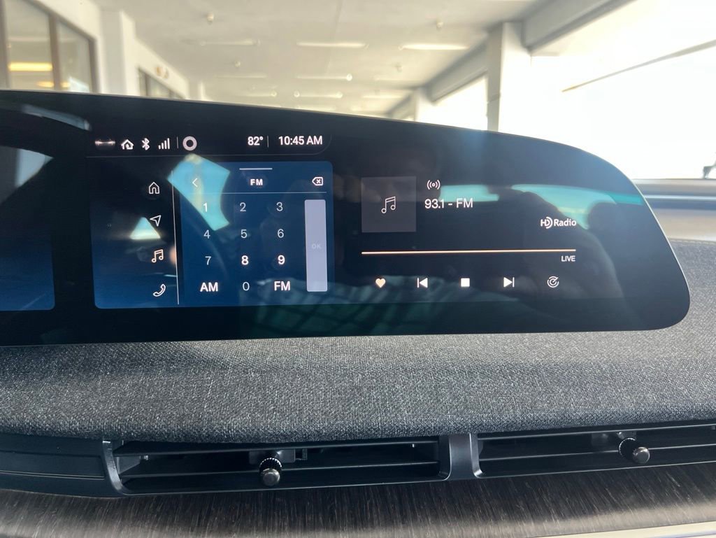 Used 2024 Lucid Air Pure RWD image 42