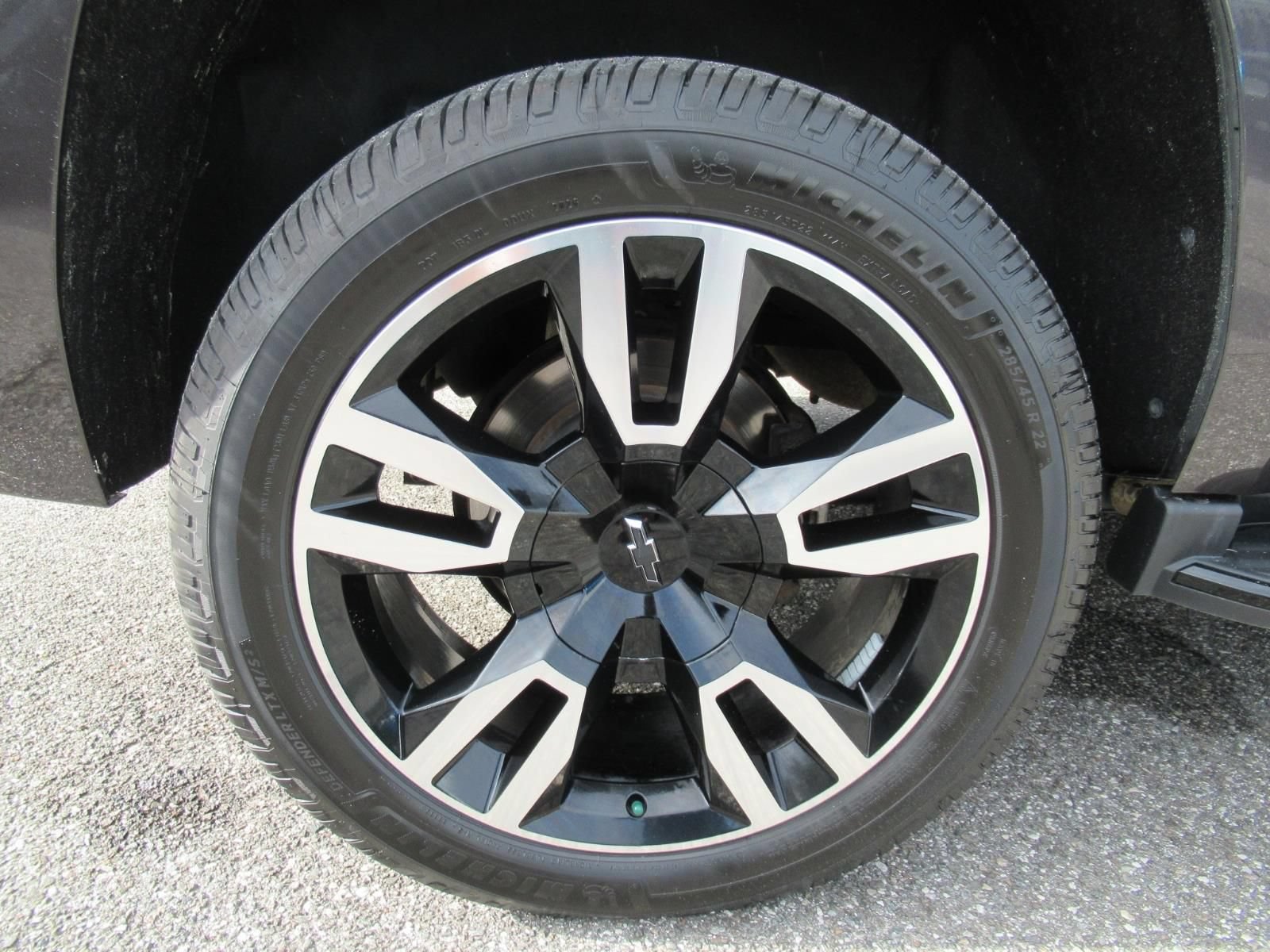 Used 2018 Chevrolet Tahoe Premier AWD/4WD image 8