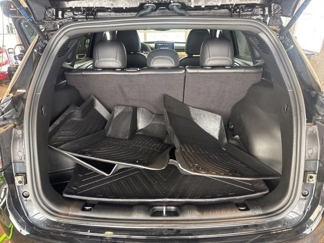 Used 2024 Jeep Compass Latitude image 21