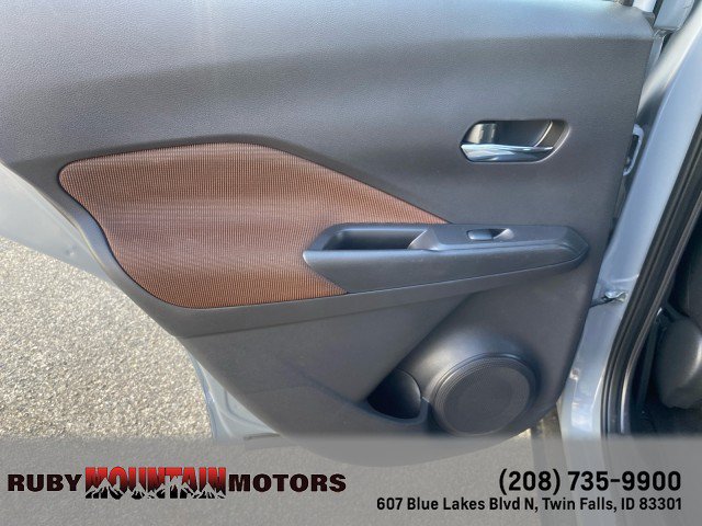 Used 2023 Nissan Kicks SR w/ Interior Electronics Package FWD image 21