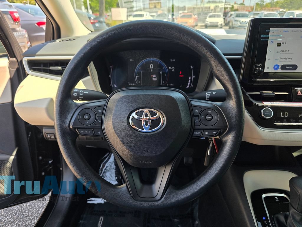 Used 2026 Toyota Corolla LE FWD image 15
