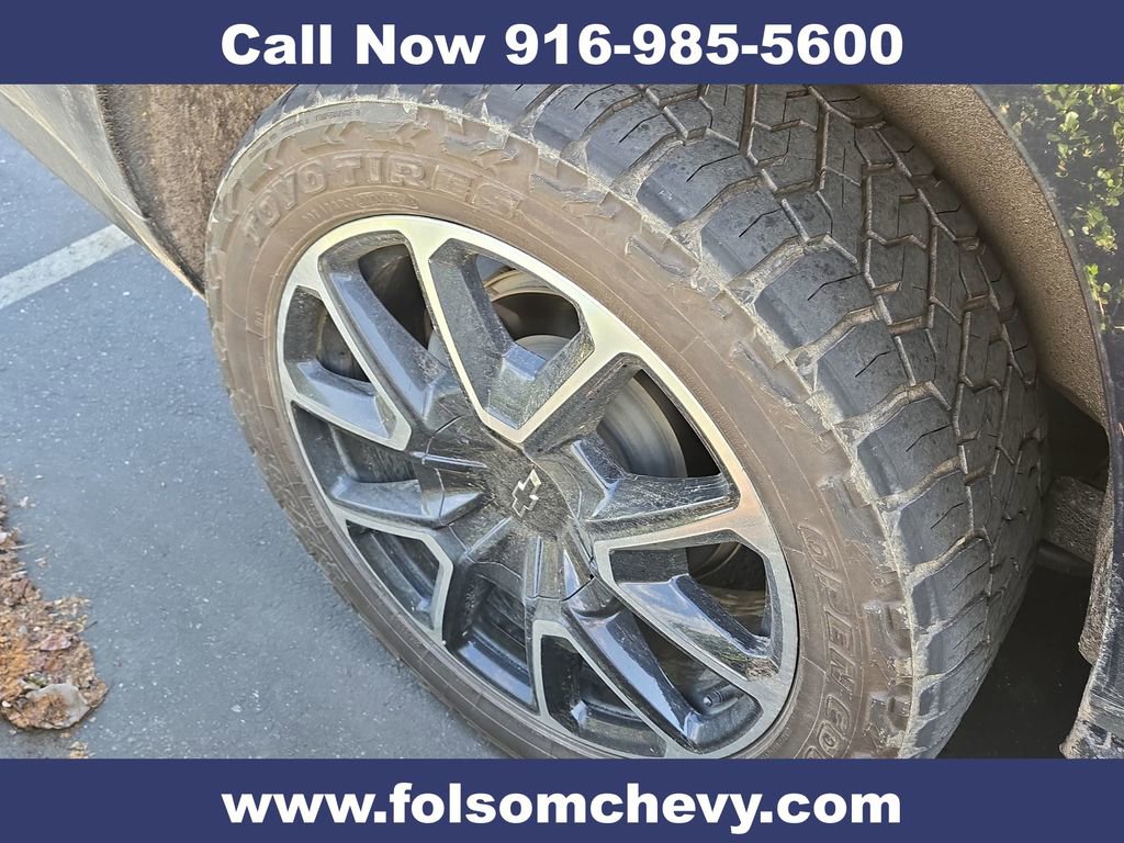 Used 2022 Chevrolet Tahoe RST image 2