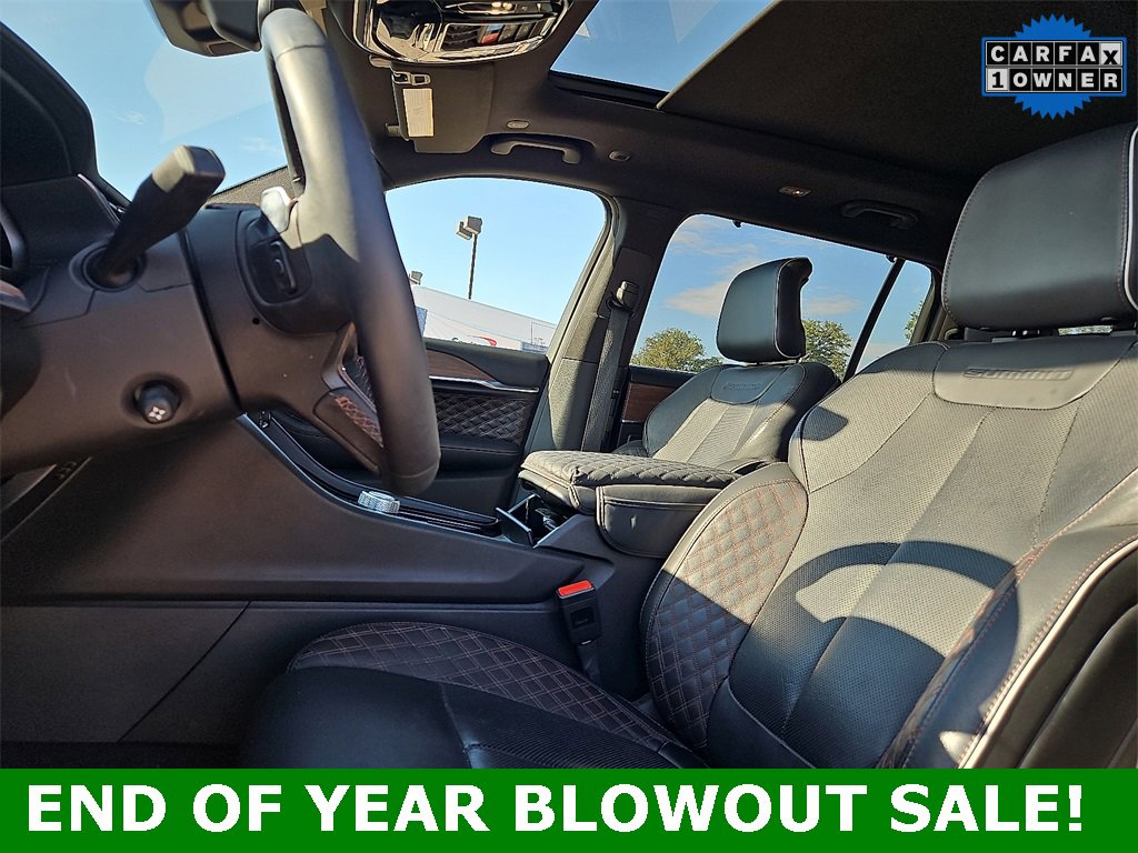 Used 2024 Jeep Grand Cherokee L Summit w/ Luxury Tech Group V image 15