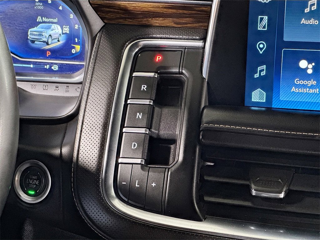 Used 2023 Chevrolet Suburban Premier image 21