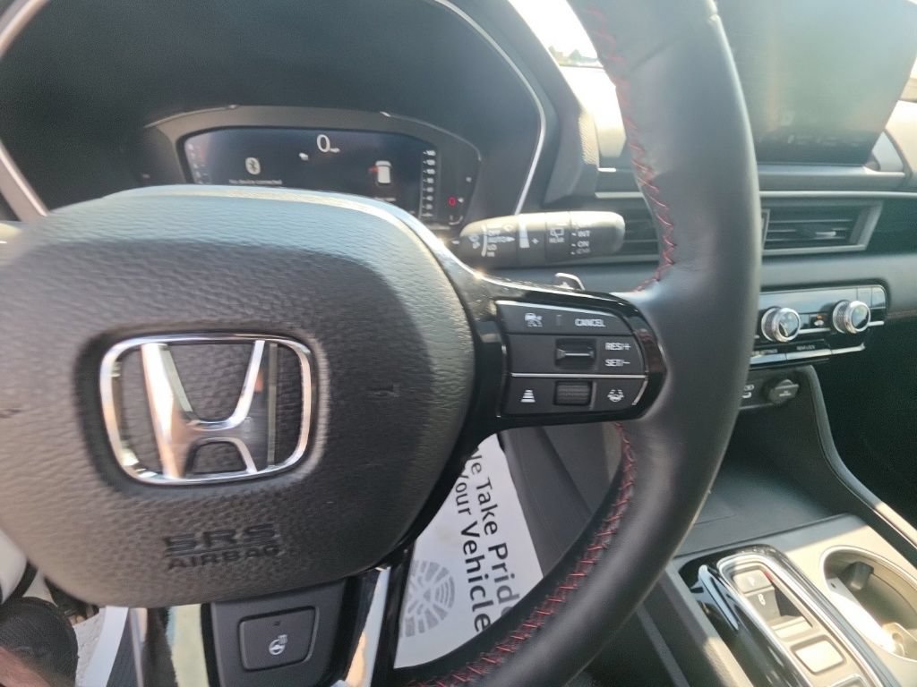 Certified 2025 Honda Pilot Black Edition image 20