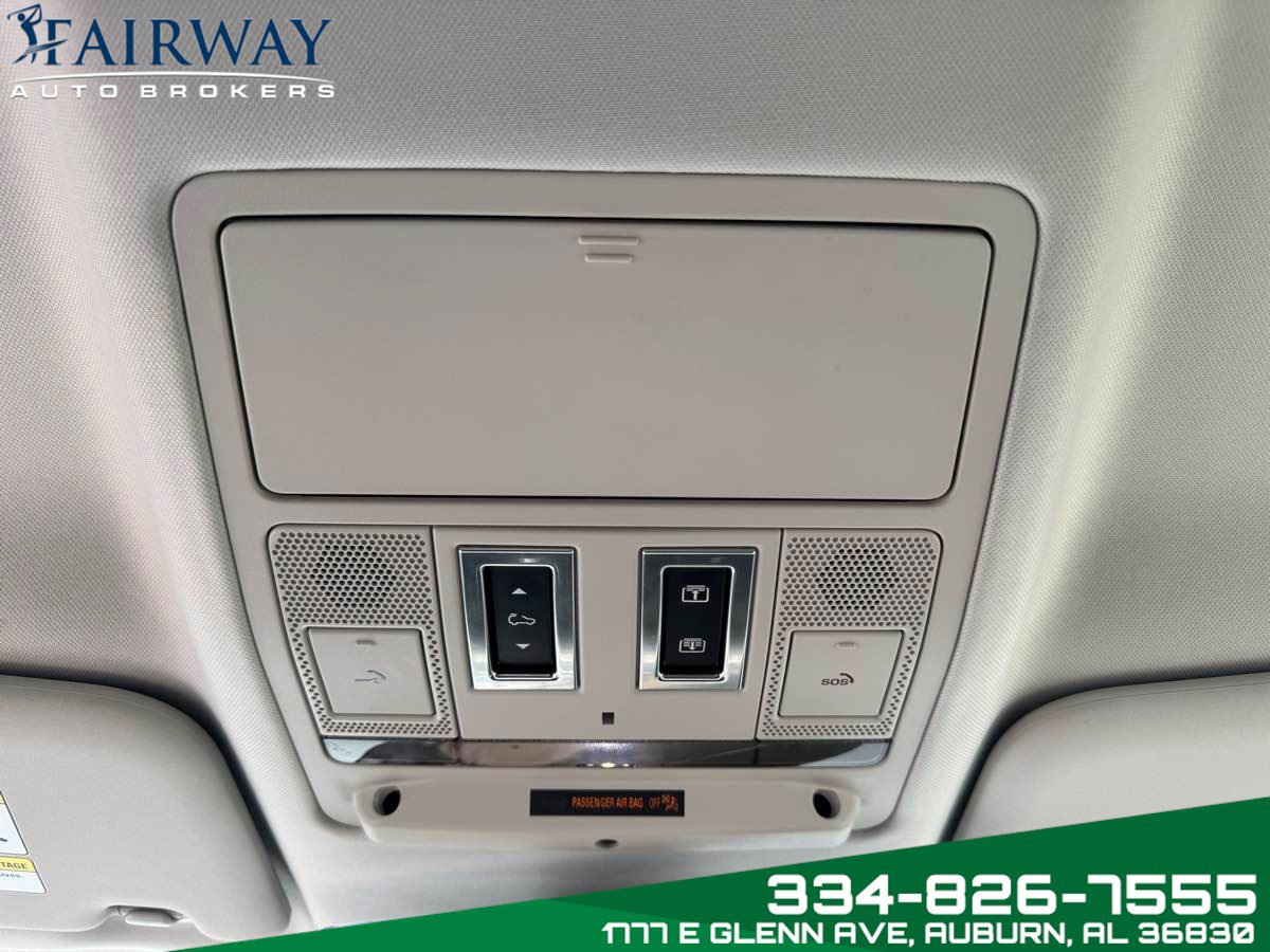 Used 2023 Land Rover Defender 110 SE AWD/4WD image 25