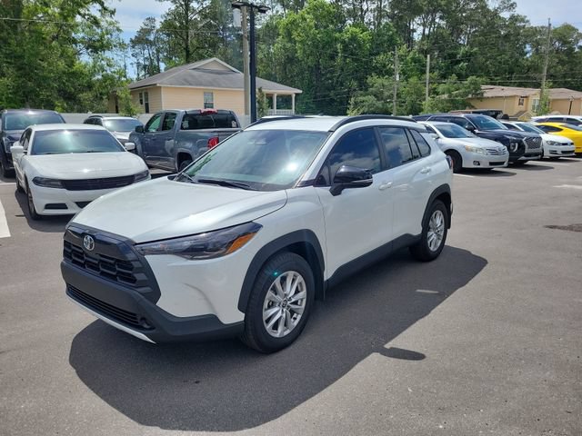 Used 2026 Toyota Corolla Cross LE FWD image 4