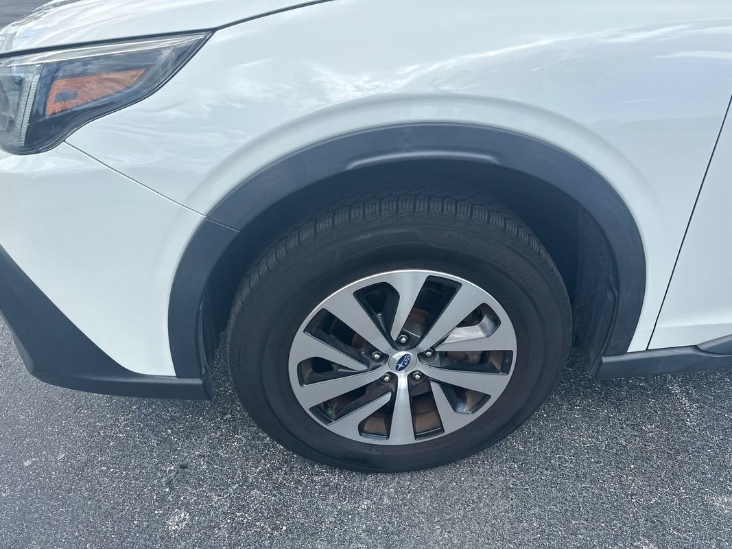 Used 2020 Subaru Outback Premium image 2