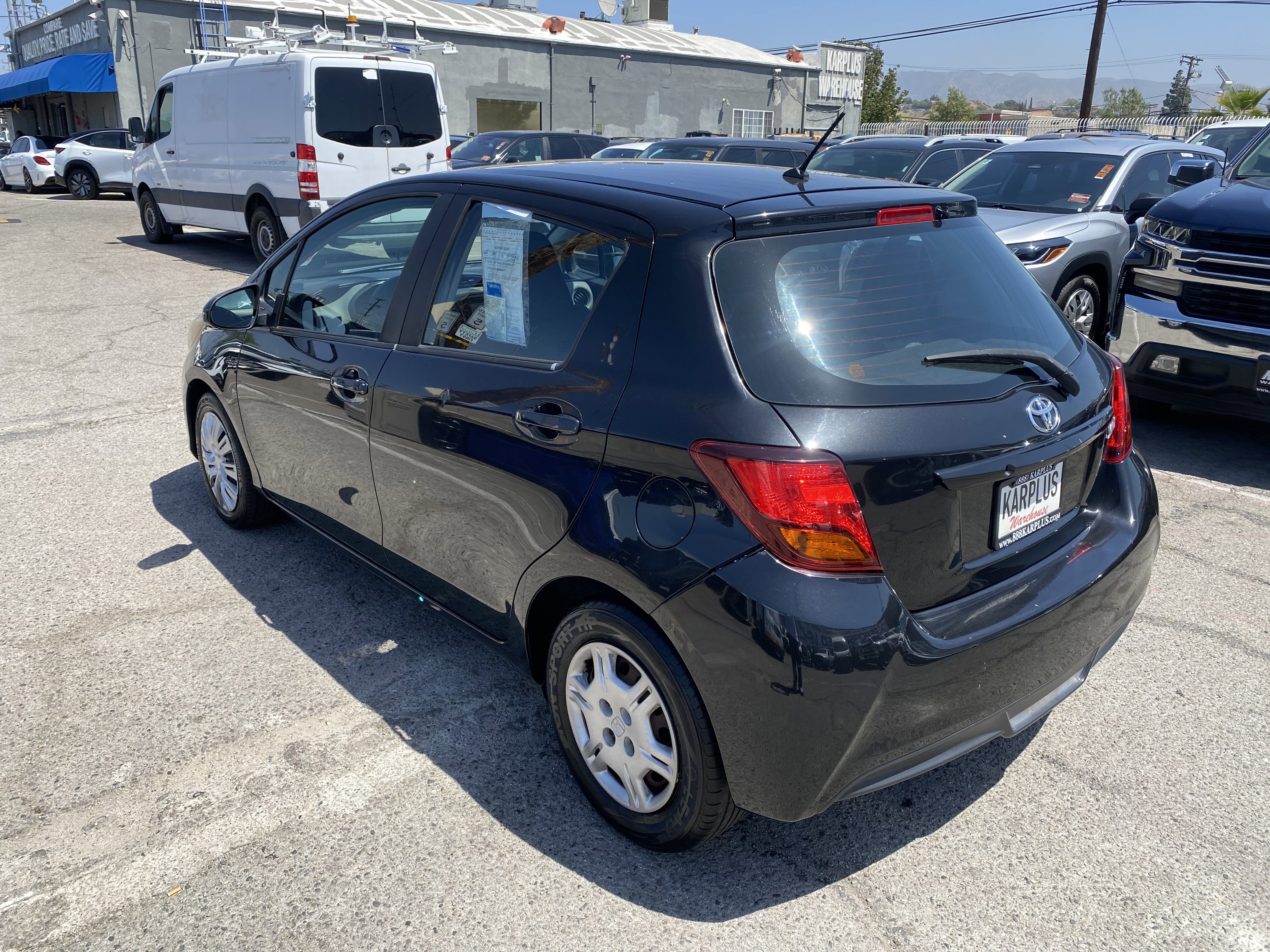 Used 2015 Toyota Yaris L FWD image 9