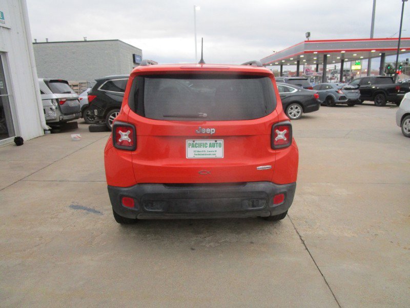Used 2017 Jeep Renegade Latitude image 7