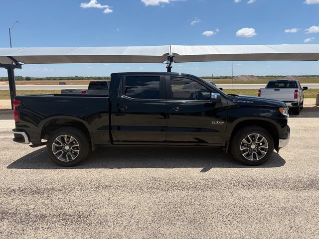 Used 2022 Chevrolet Silverado 1500 LT RWD image 4