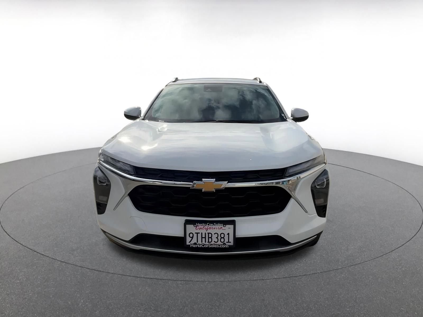 Used 2025 Chevrolet Trax LT image 4