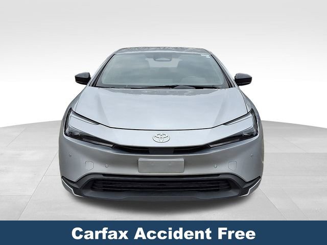 Used 2024 Toyota Prius LE image 3