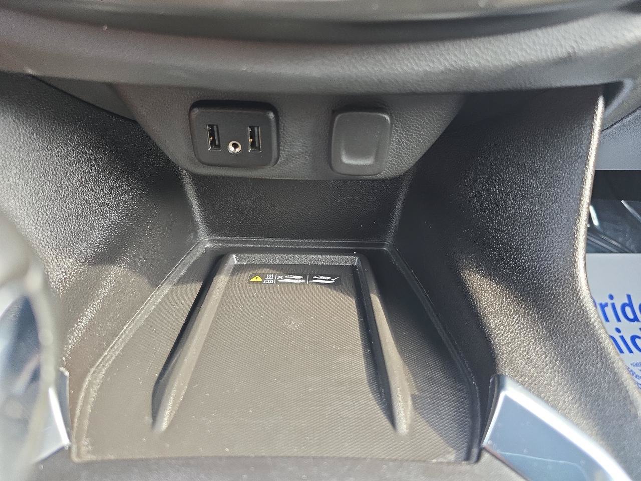 Used 2023 Chevrolet Traverse LT FWD image 35