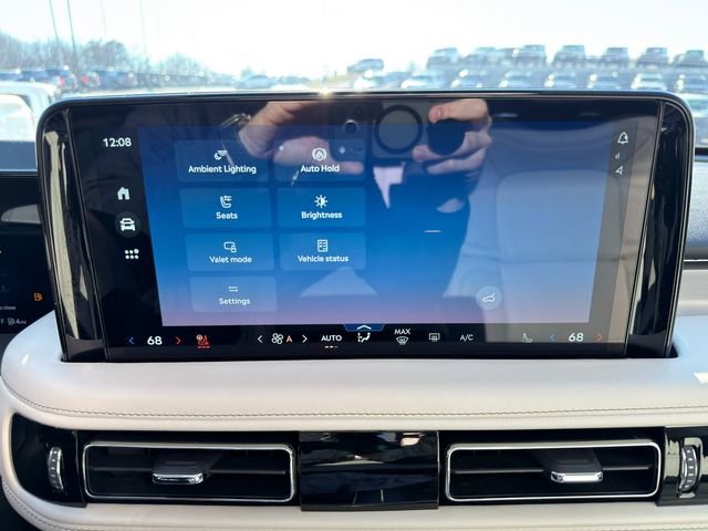 Used 2025 Lincoln Aviator Reserve w/ Equipment Group 201A image 40