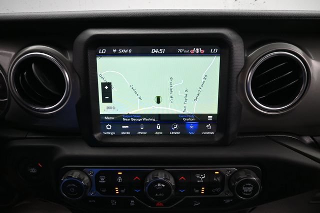 Used 2019 Jeep Wrangler Unlimited Sahara w/ Dual Top Group AWD/4WD image 17